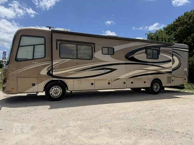 2013 MONACO KNIGHT 40DFT